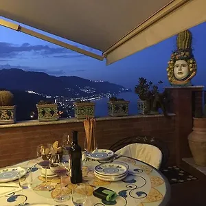 Martina 3*, Taormina Italia